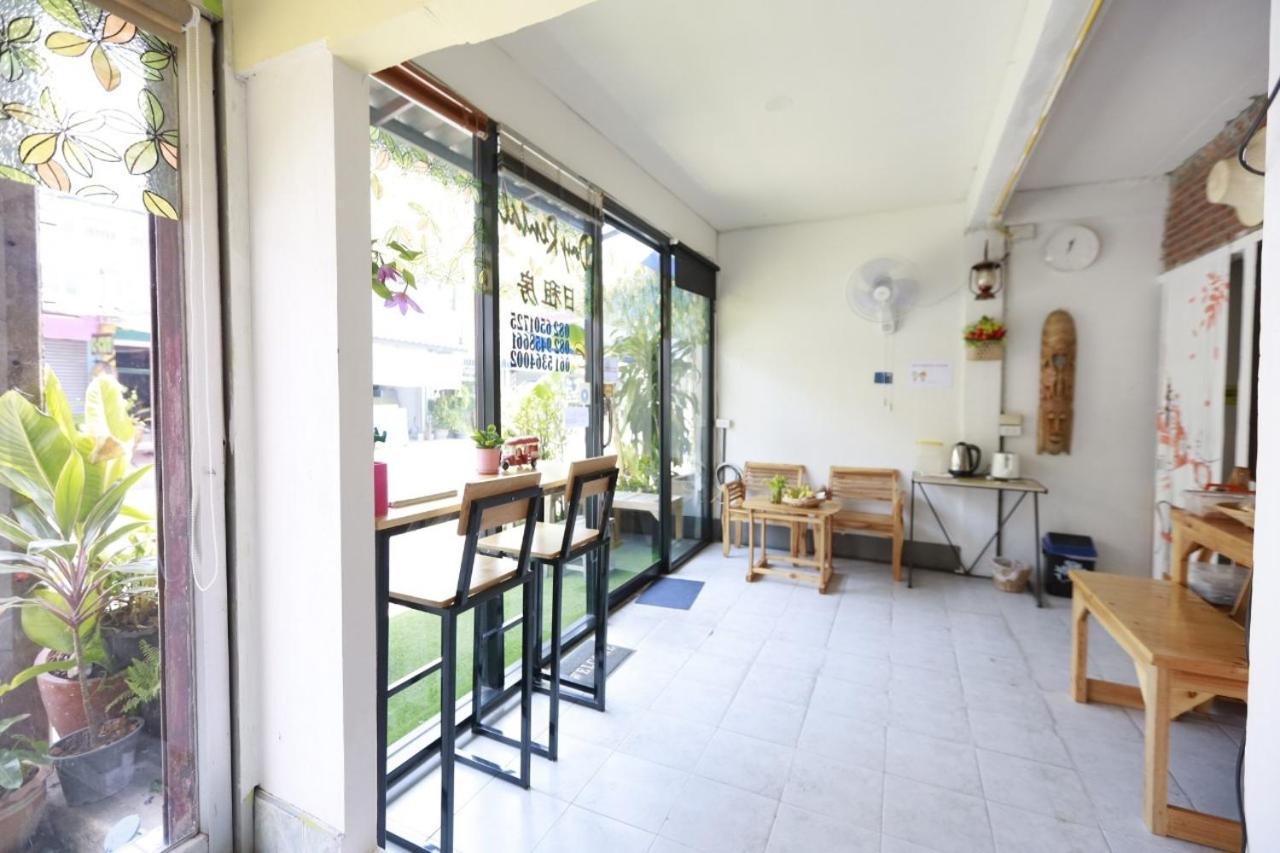Banana Hostel Donmuang Бангкок Экстерьер фото