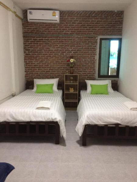 Banana Hostel Donmuang Бангкок Экстерьер фото