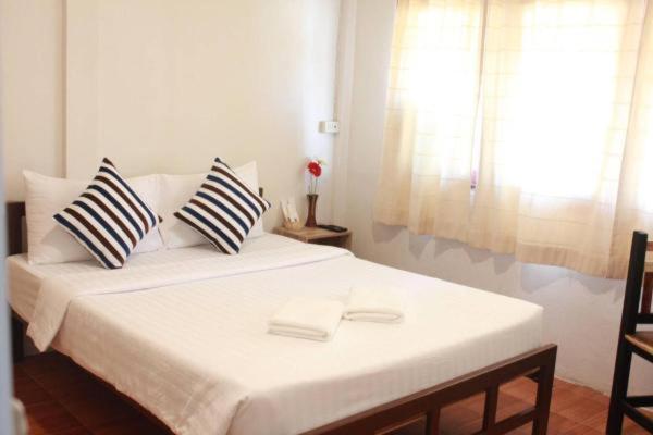 Banana Hostel Donmuang Бангкок Экстерьер фото