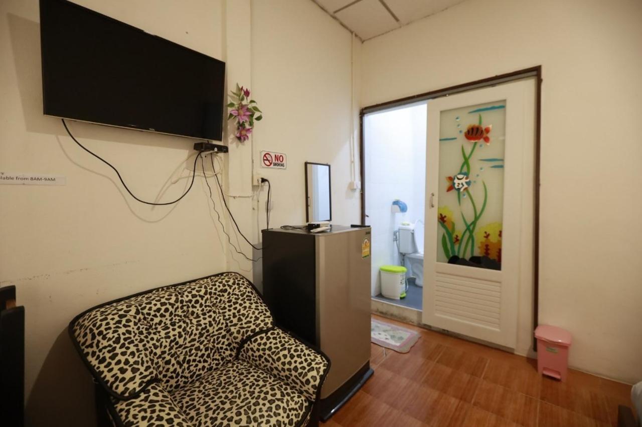 Banana Hostel Donmuang Бангкок Экстерьер фото