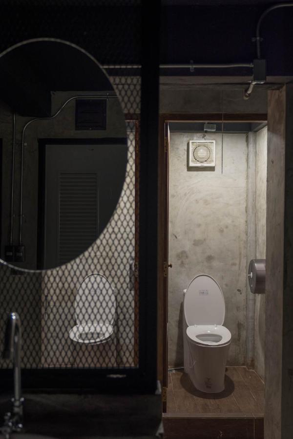 Banana Hostel Donmuang Бангкок Экстерьер фото